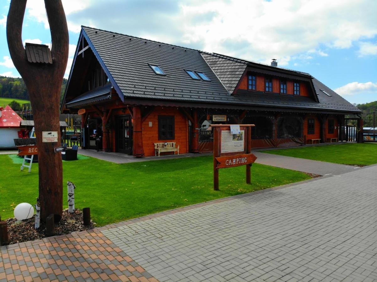 Hotel Camp Pacho Prievidza Zewnętrze zdjęcie