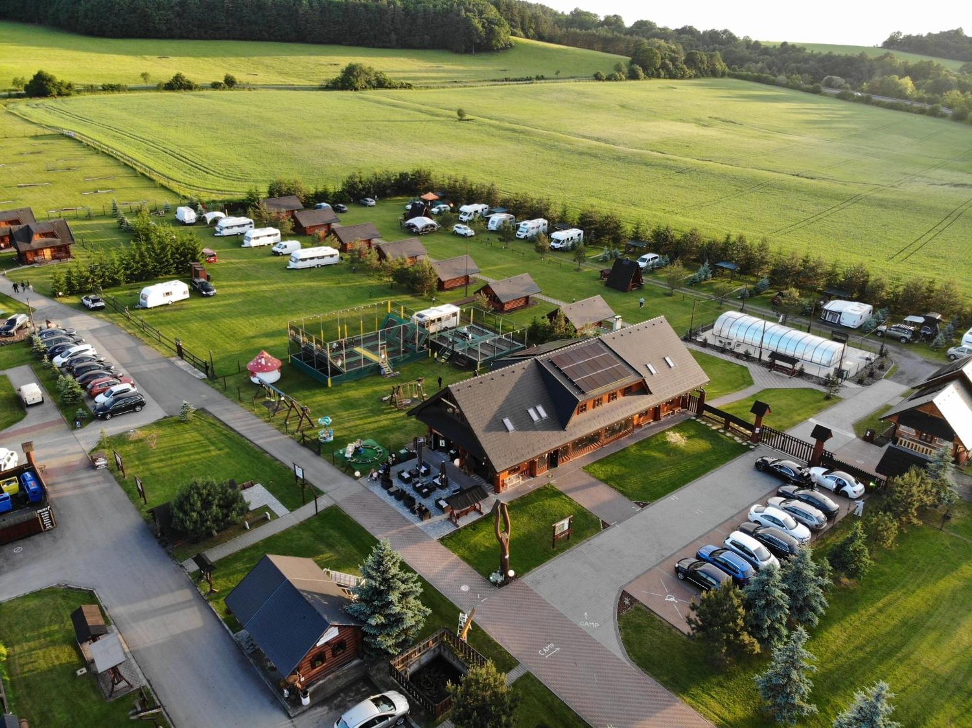 Hotel Camp Pacho Prievidza Zewnętrze zdjęcie